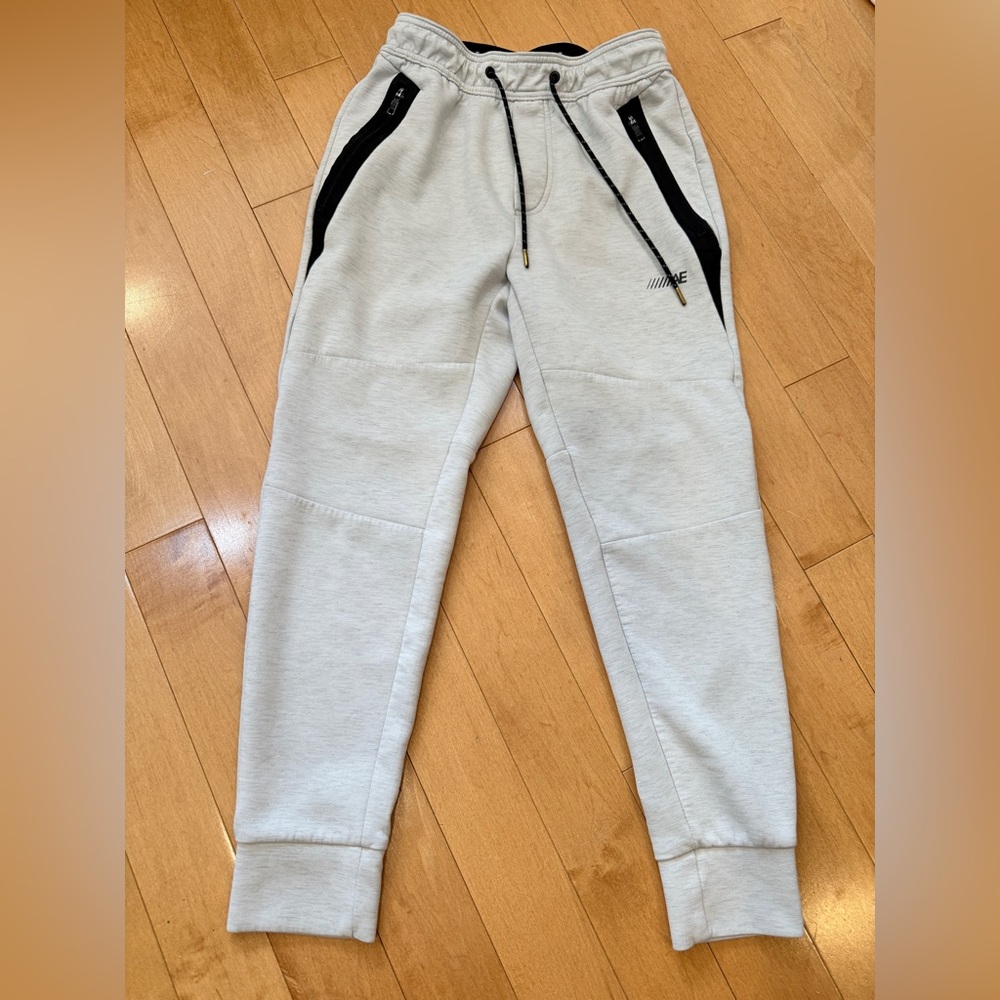 American Eagle Outfitters Gray and Black Jogger Sweatpants